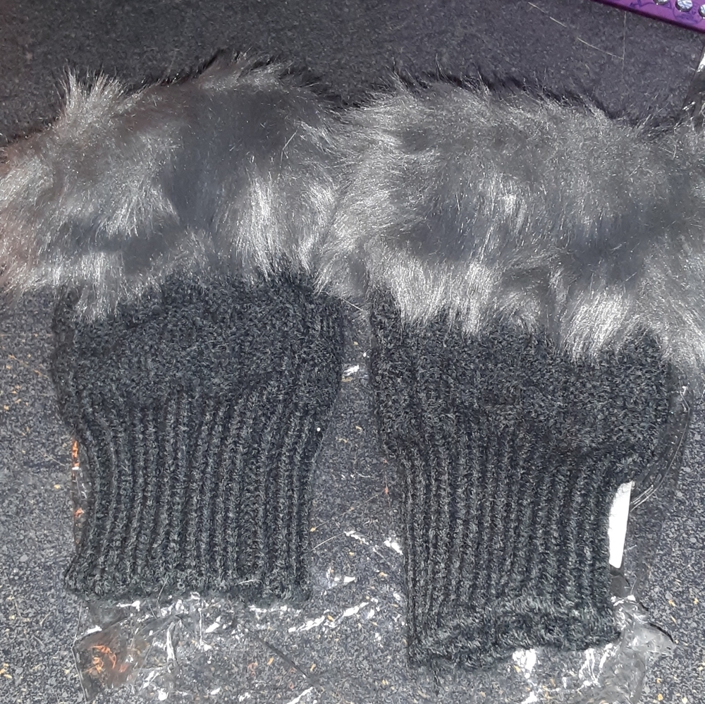 Faux Fur fingerless gloves